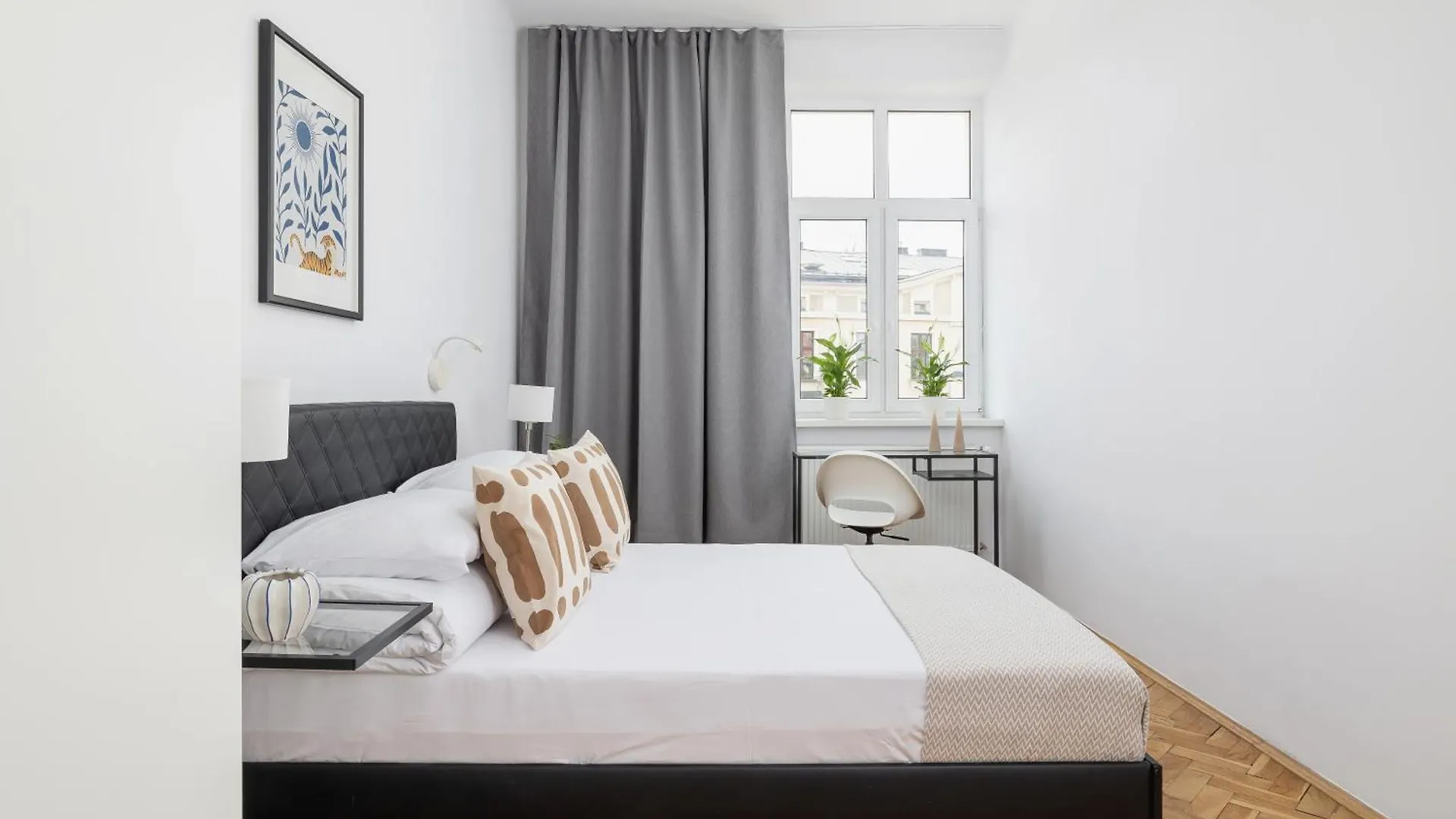 1-Bedroom Apartment With Balcony - Dluga 65 Krakow