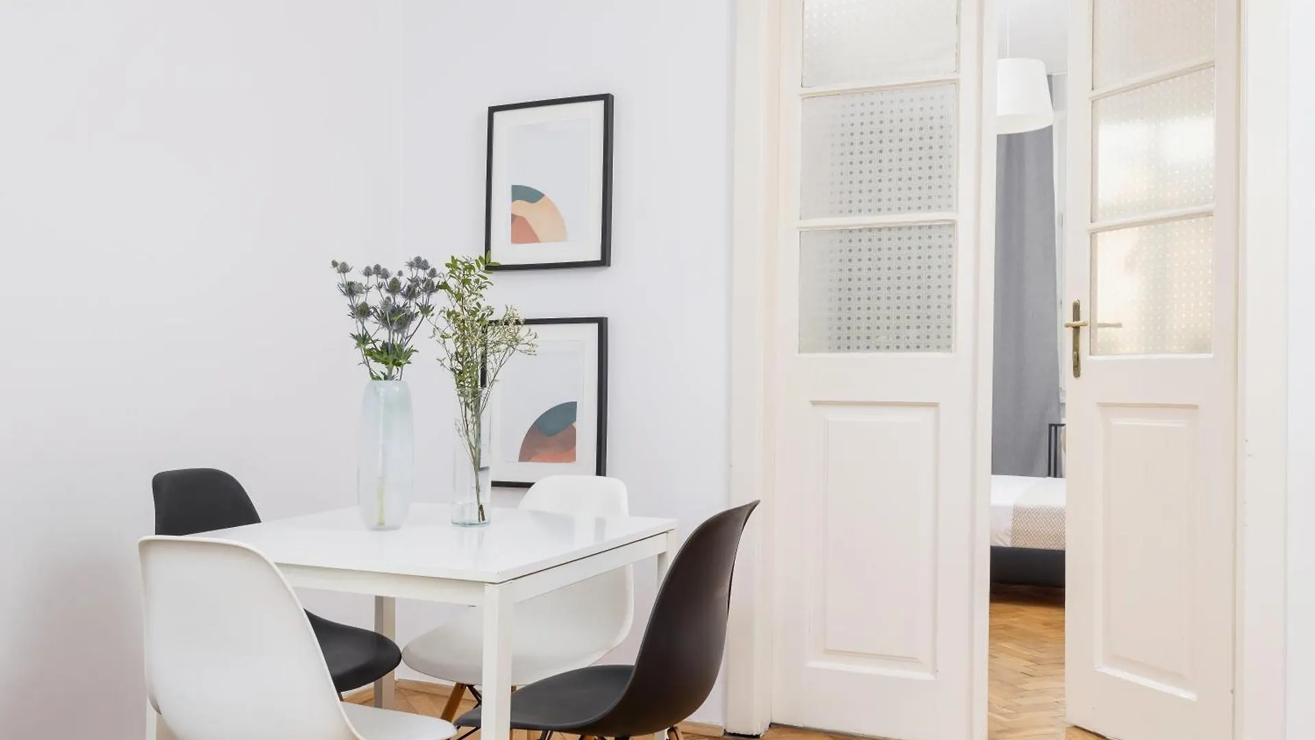1-Bedroom Apartment With Balcony - Dluga 65 Krakow Poland