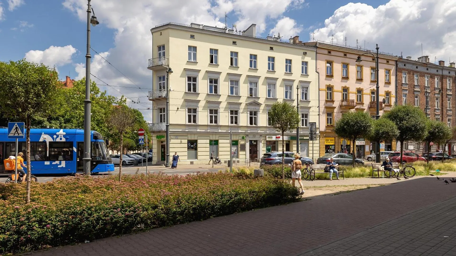 1-Bedroom Apartment With Balcony - Dluga 65 Krakow